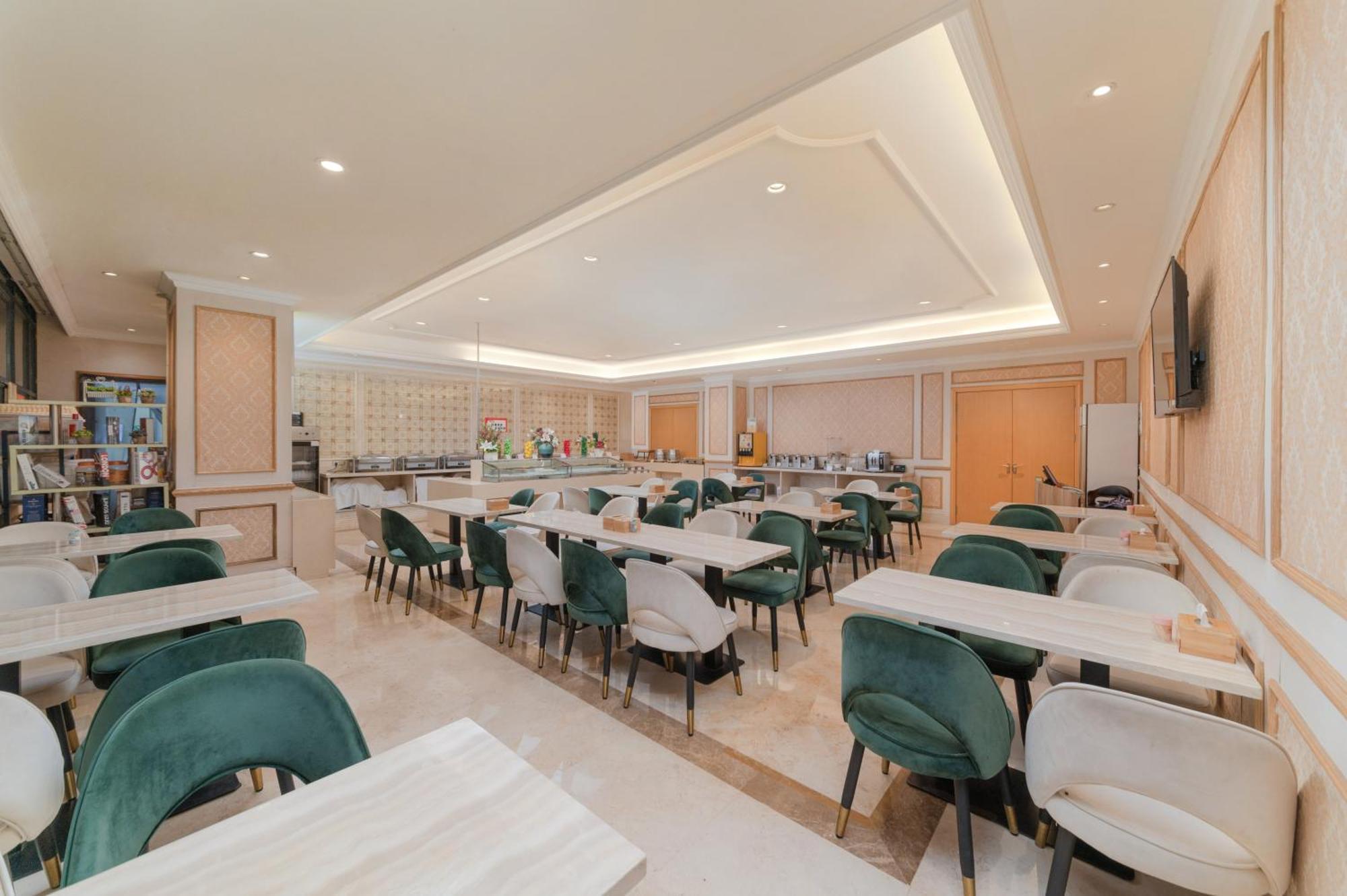 Vienna Hotel Shenzhen Fuyong Subway Station Екстер'єр фото