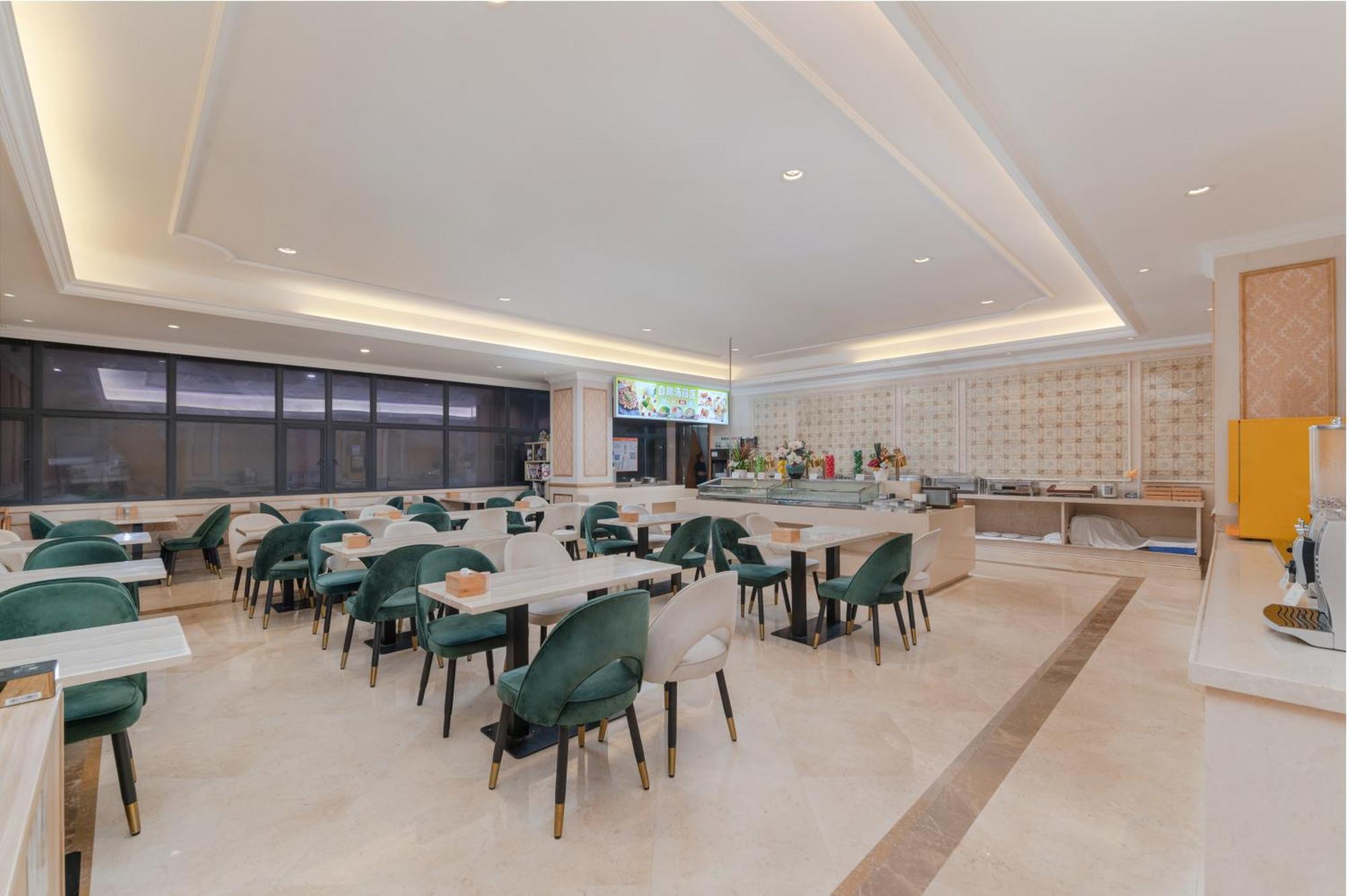 Vienna Hotel Shenzhen Fuyong Subway Station Екстер'єр фото